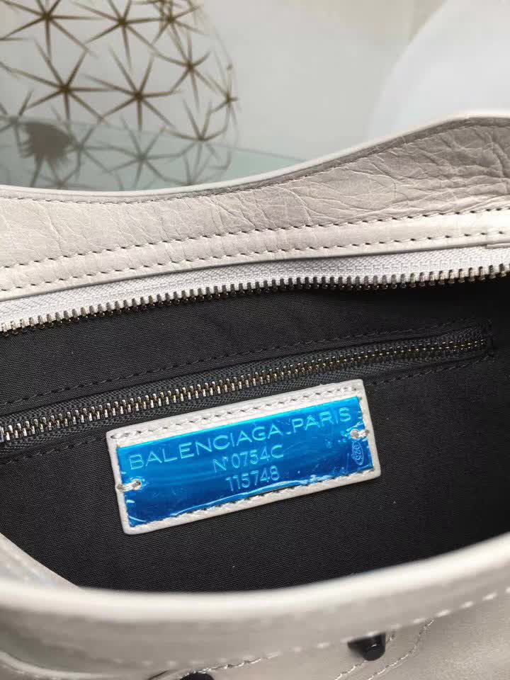 BALENCIAG巴黎世家 經典款 義大利進口原版油蠟頭層牛皮 古銅釘黑色 時尚百搭 手提肩背斜挎包  BL1312